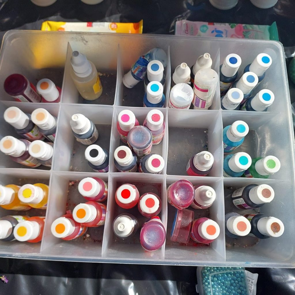 Cake Decorating: A Beginner's Guide to Sweet Creativity