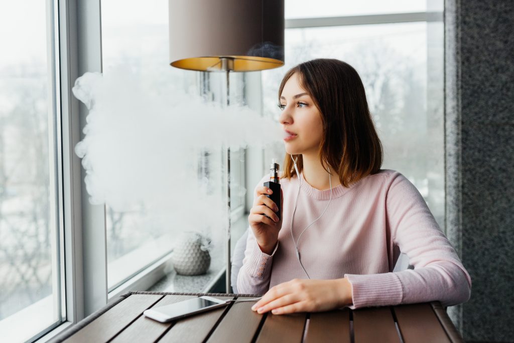 Understand the risks of vaping and hubbly bubbly: Pulmonologist’s warning on water pipes and e-cigarettes